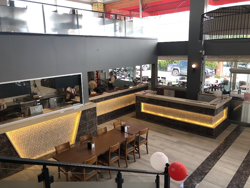 Dönerci Celal Usta - Gebze Şubesi restoran fotoğrafı